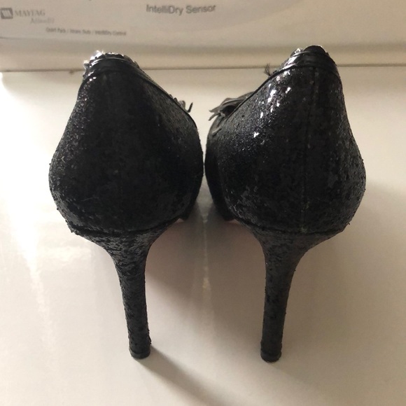 Heels - Picture 4 of 4